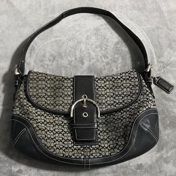 Coach Handbags - Coach Signature Leather Hobo Purse!